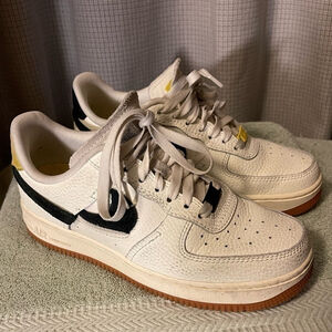 Nike Air Force 1.